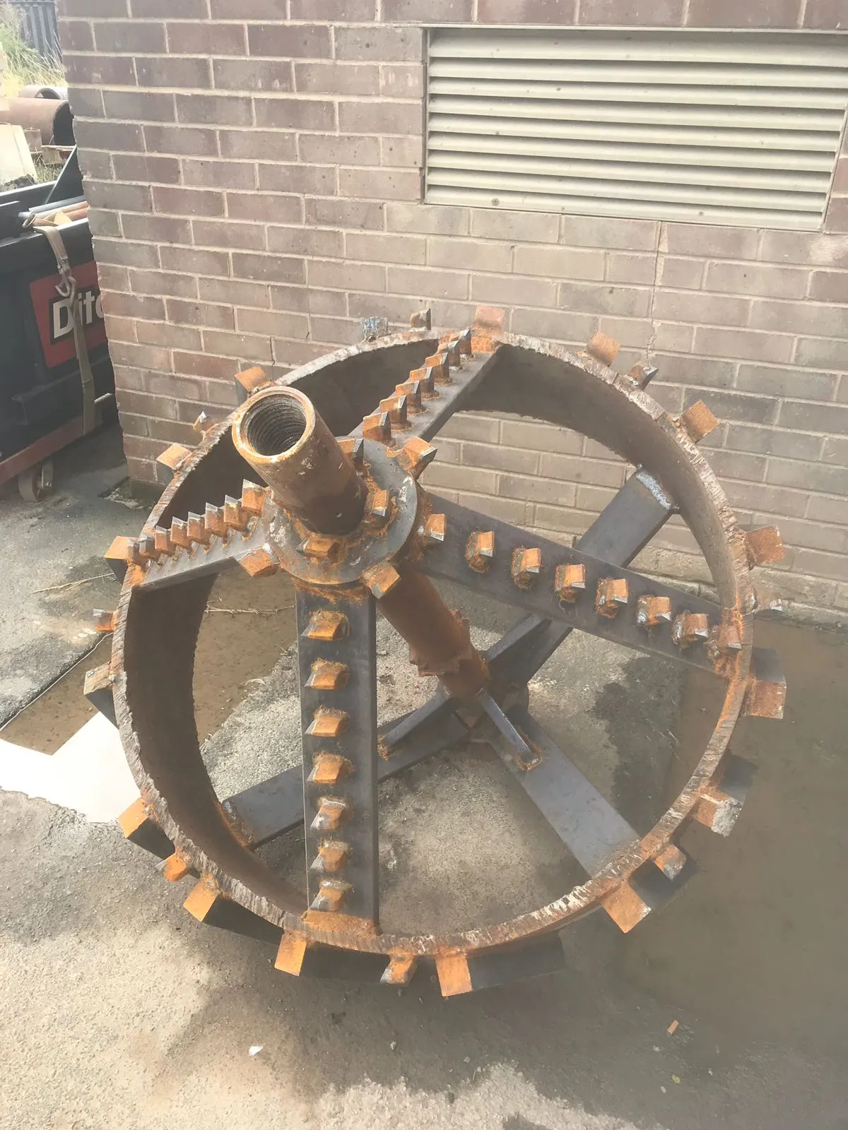 Custom in-house winged reamer built for a final reaming phase of the Hopton bore